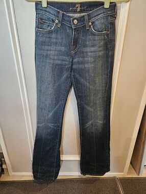 7 For All Mankind Dark Blue Faded Bootcut Jeans Size 25. Never Worn